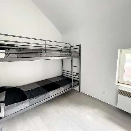 Robert 20 Brussels-charleroi-airport