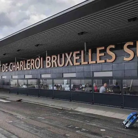 Robert 20 Brussels-charleroi-airport Nyaraló Charleroi