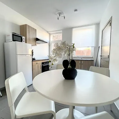 Robert 20 Brussels-charleroi-airport